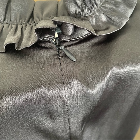 HOST PICK⭐️REVIEW Satin Mini Dress with Ruffle Panel🤍Silver Grey🤍 - Picture 6 of 7